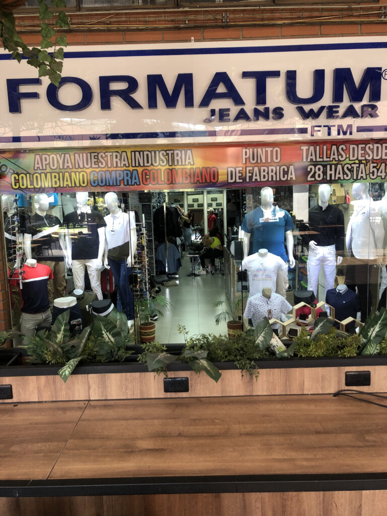 Formatum jeans wear